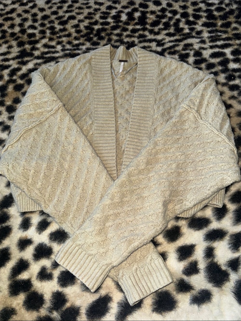 Cream Cable-Knit Women's Cropped Sweater Cardigan